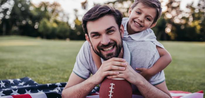 Wie lange geht ein Footballspiel?(Foto: Adobe Stock-Vasyl)