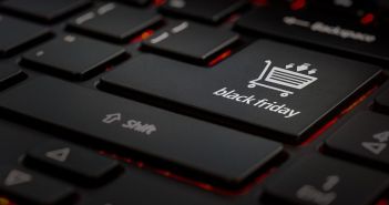 Black Friday und Cyber Monday: Sicher online einkaufen (Foto: AdobeStock - gabycampo 221706391)